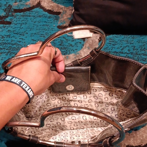 Vintaga Guess Heart Handle Grey Bag - Picture 5 of 5